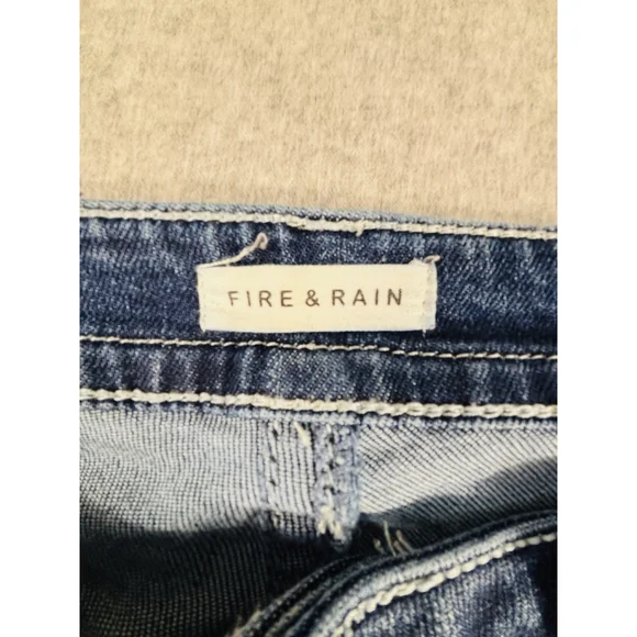 NWT Fire & Rain Juniors Bootcut Jeans Size 15 Western Embroidered - Picture 4 of 9